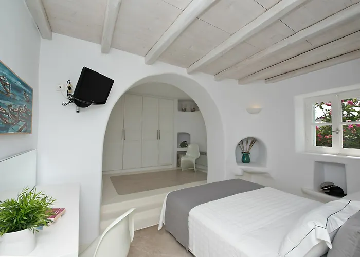 Newly-Built Private Luxury Villa